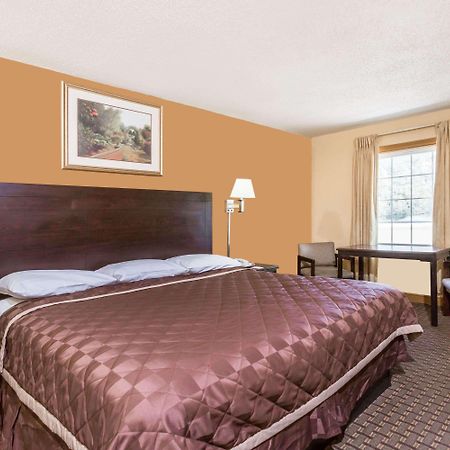 Knights Inn Glen Allen Luaran gambar